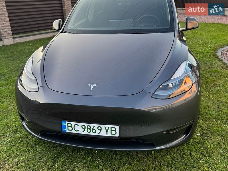 Внедорожник / Кроссовер Tesla Model Y 2023 в Дрогобыче