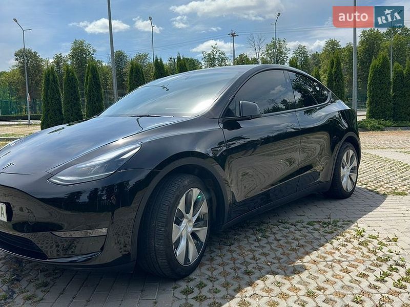 Позашляховик / Кросовер Tesla Model Y 2023 в Харкові