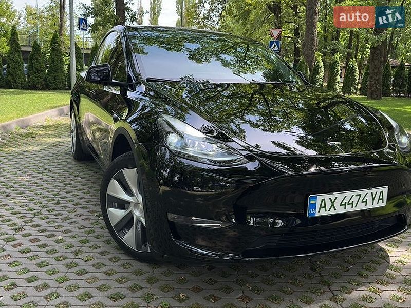 Позашляховик / Кросовер Tesla Model Y 2023 в Харкові