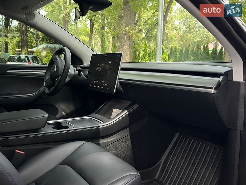 Позашляховик / Кросовер Tesla Model Y 2023 в Харкові