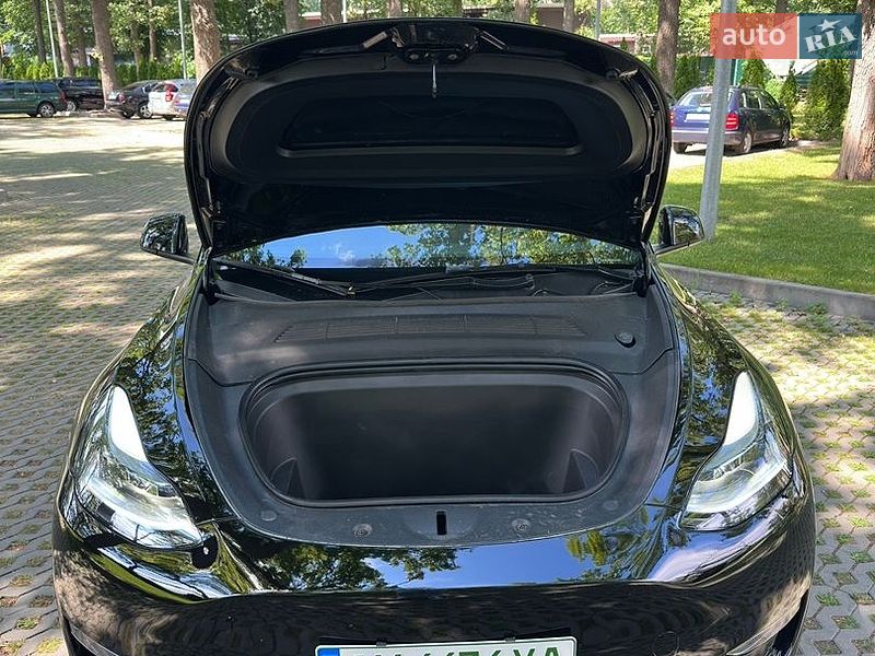 Позашляховик / Кросовер Tesla Model Y 2023 в Харкові