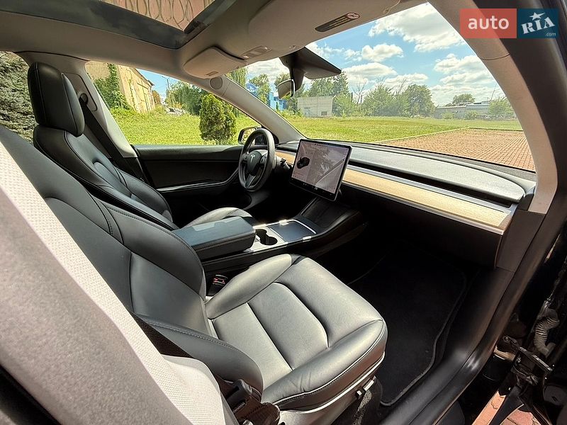 Позашляховик / Кросовер Tesla Model Y 2021 в Харкові фото 22 Позашляховик / Кросовер Tesla Model Y 2021 в Харкові