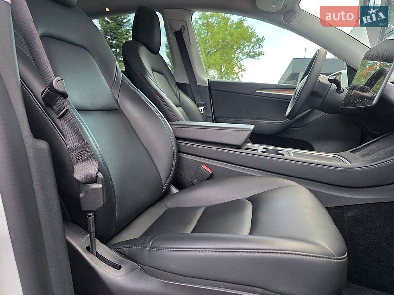 Внедорожник / Кроссовер Tesla Model Y 2022 в Самборе