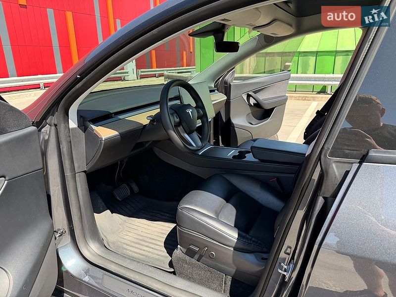 Позашляховик / Кросовер Tesla Model Y 2021 в Києві