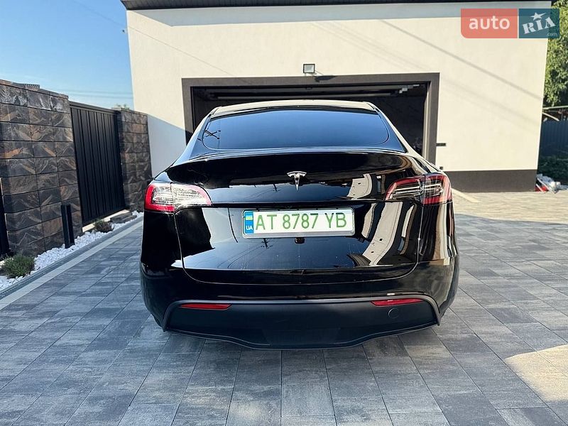 Внедорожник / Кроссовер Tesla Model Y 2023 в Ивано-Франковске