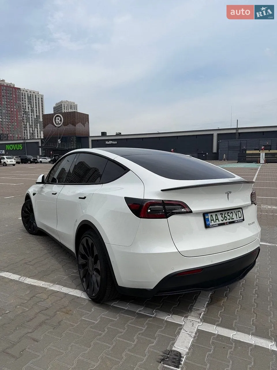 2022 Tesla Model Y - мініатюра 4