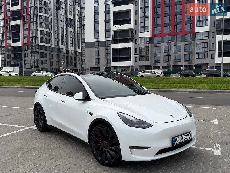 Tesla Model Y 2022