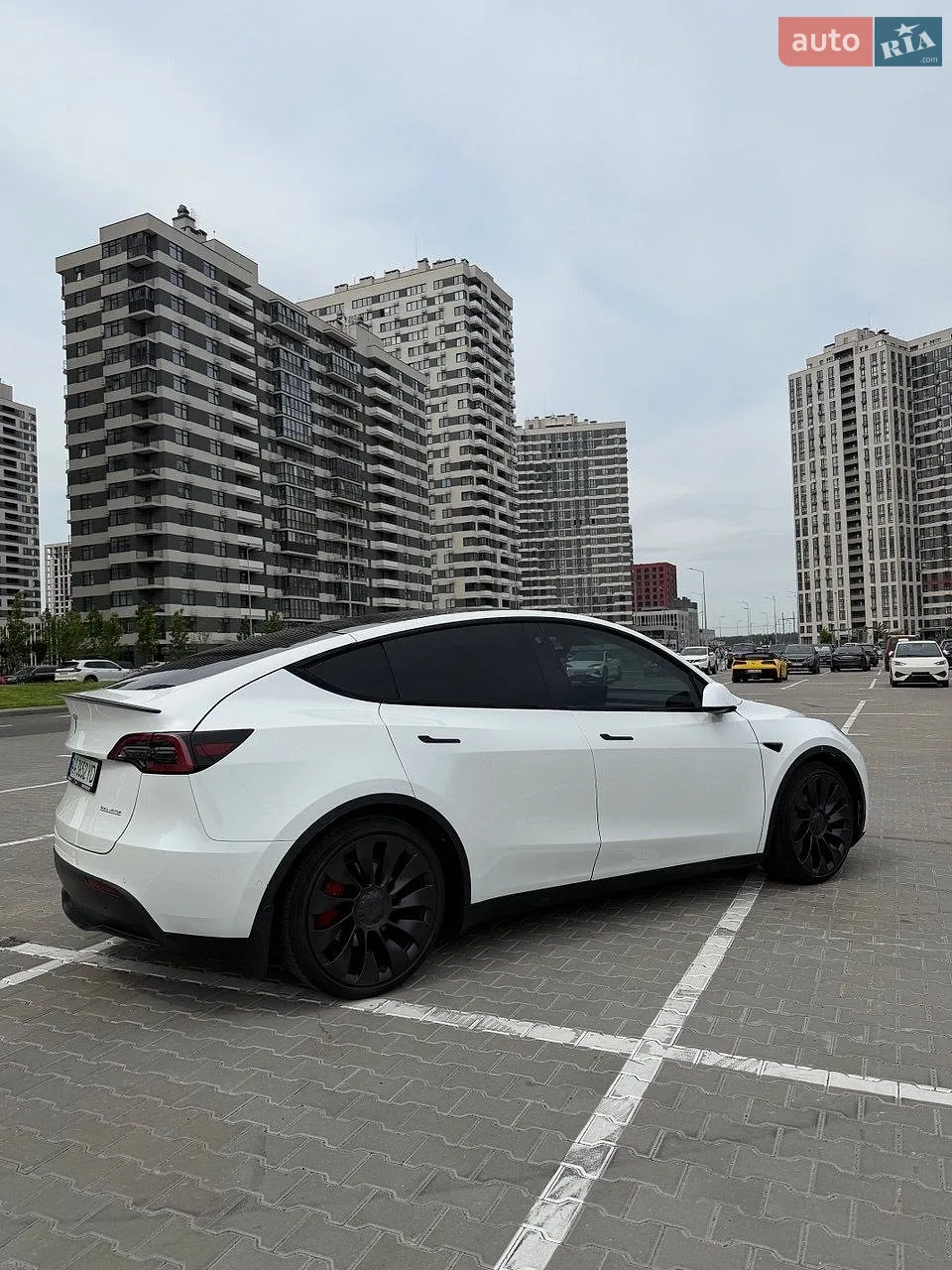 2022 Tesla Model Y - мініатюра 8