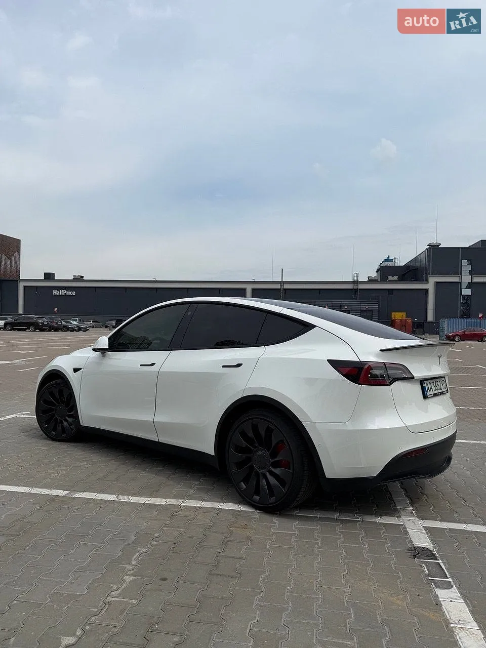 2022 Tesla Model Y - мініатюра 5