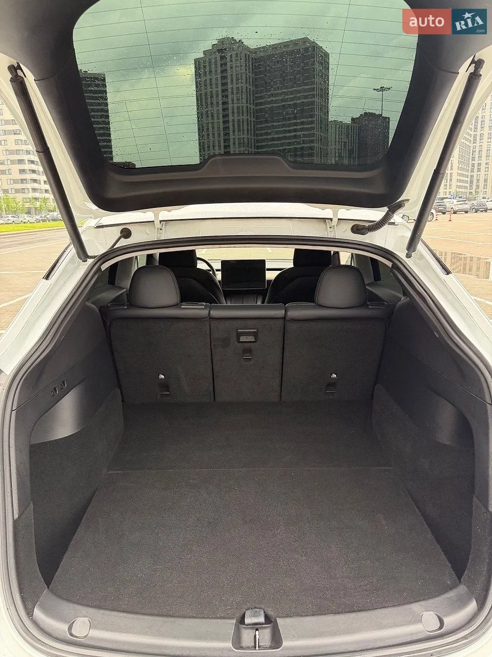 2022 Tesla Model Y - мініатюра 18