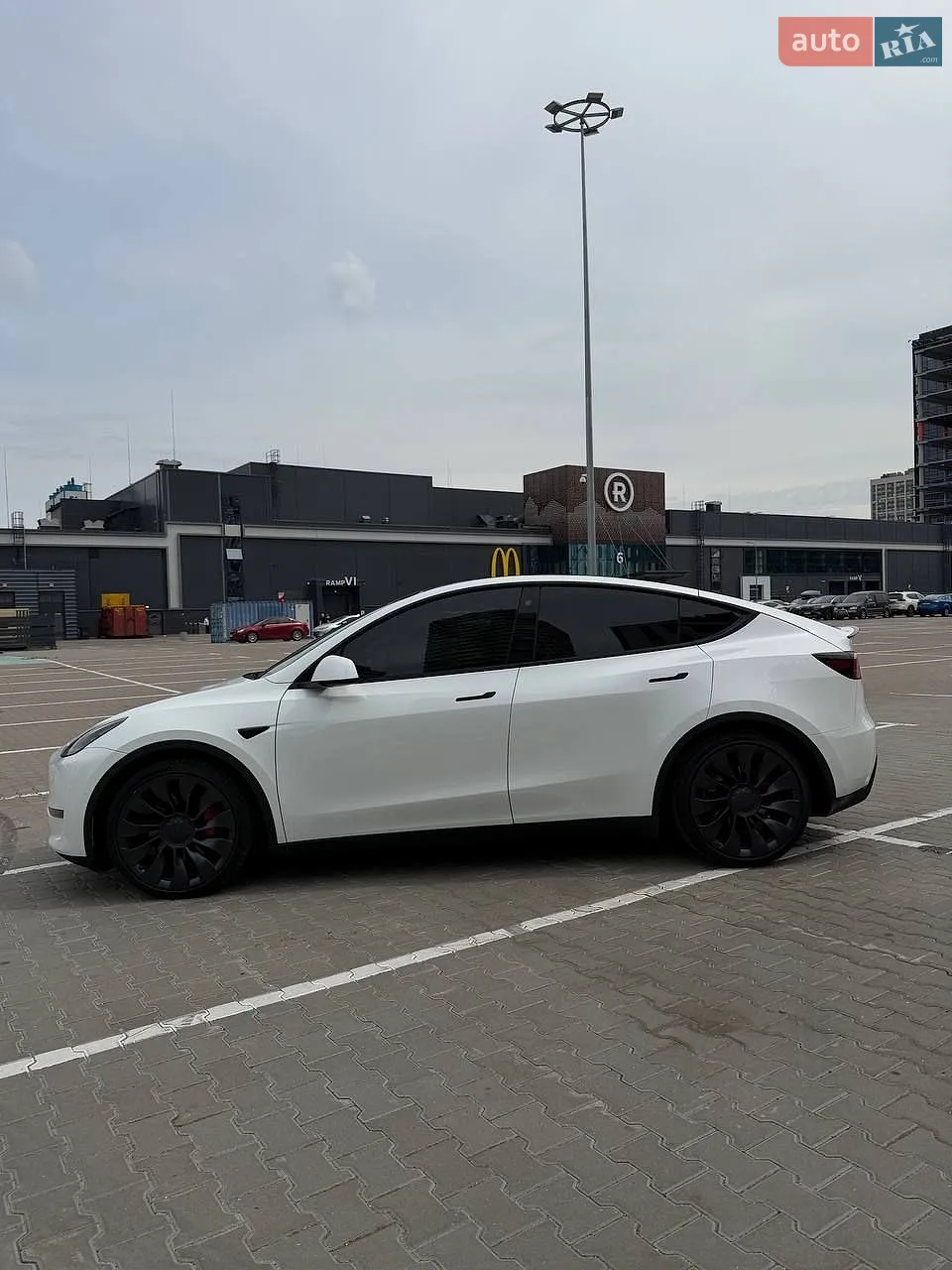 2022 Tesla Model Y - мініатюра 10