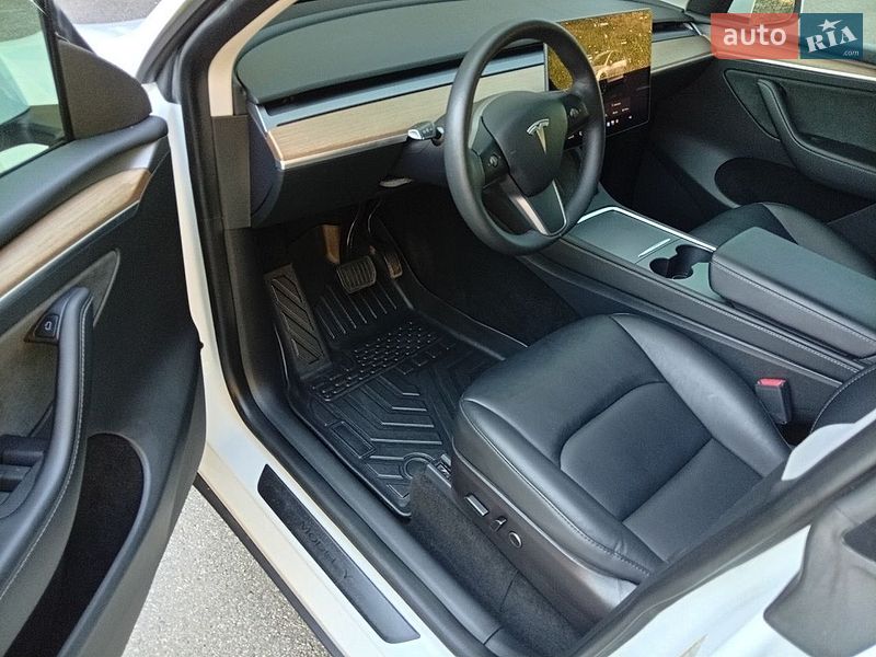Позашляховик / Кросовер Tesla Model Y 2022 в Києві