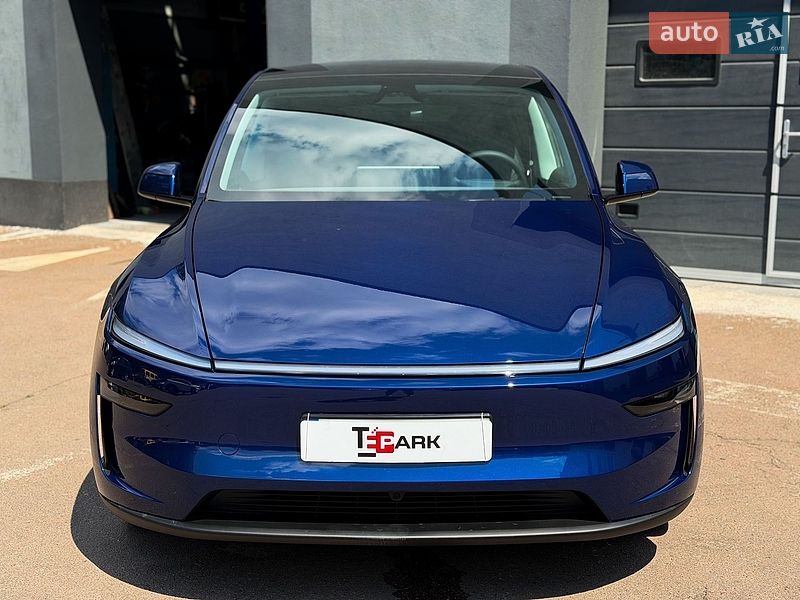 Позашляховик / Кросовер Tesla Model Y 2026 в Києві