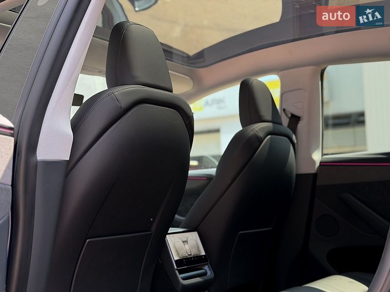 Позашляховик / Кросовер Tesla Model Y 2026 в Києві