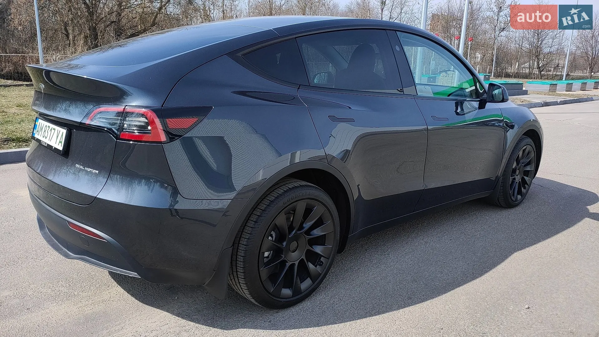 2025 Tesla Model Y - мініатюра 10