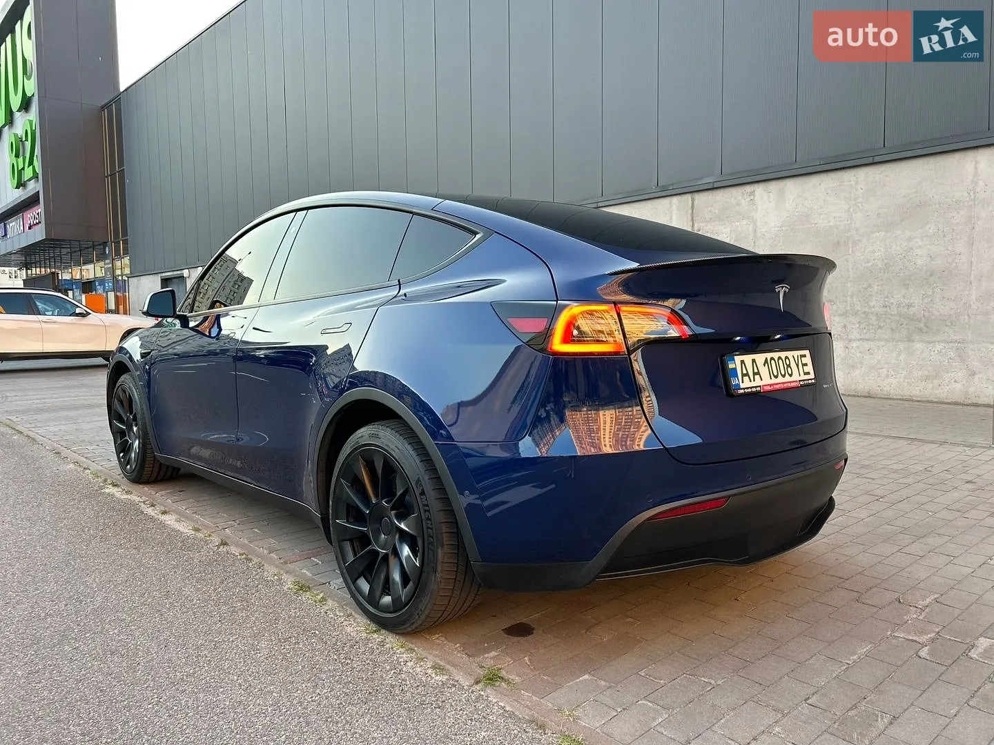2020 Tesla Model Y - мініатюра 9