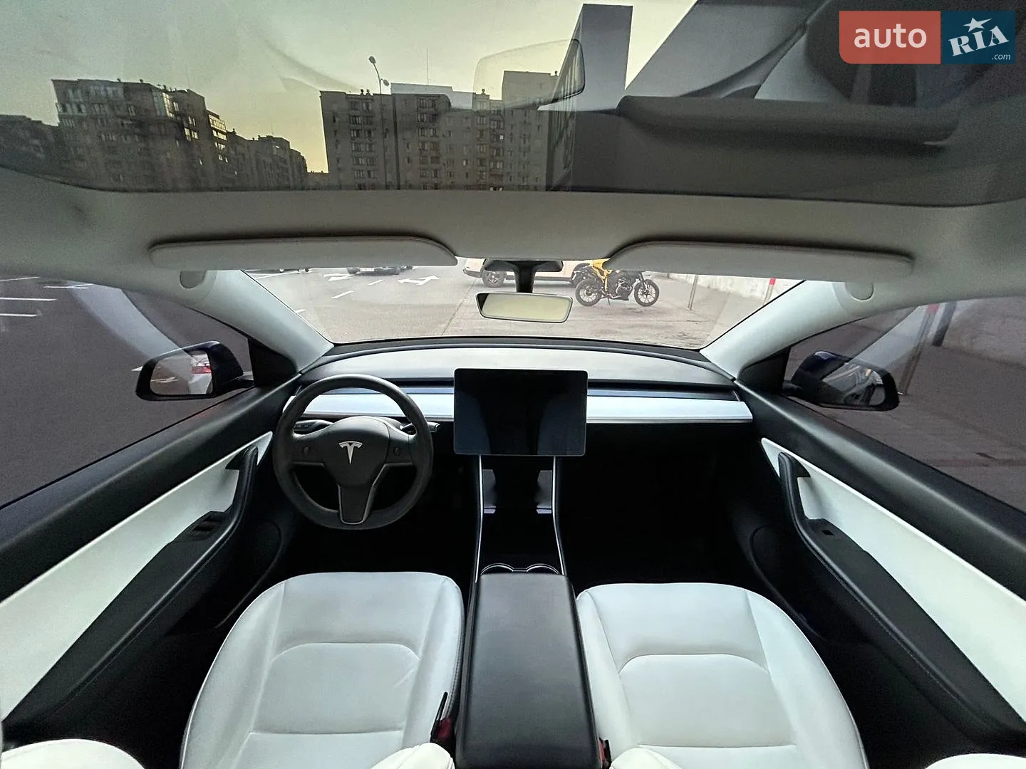 2020 Tesla Model Y - мініатюра 17