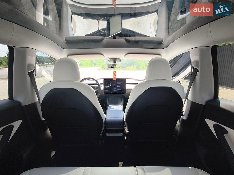 Позашляховик / Кросовер Tesla Model Y 2021 в Тернополі