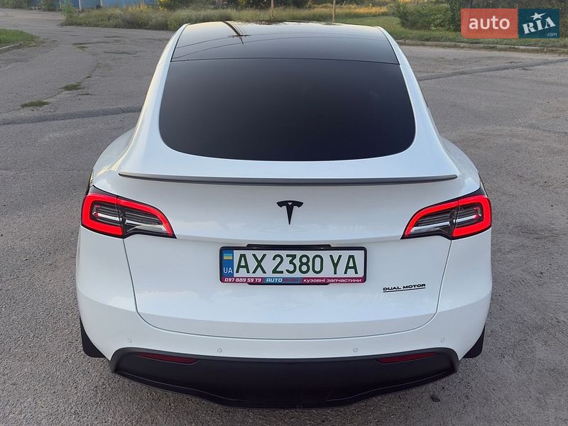 Позашляховик / Кросовер Tesla Model Y 2021 в Харкові