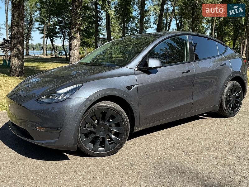 Позашляховик / Кросовер Tesla Model Y 2023 в Києві