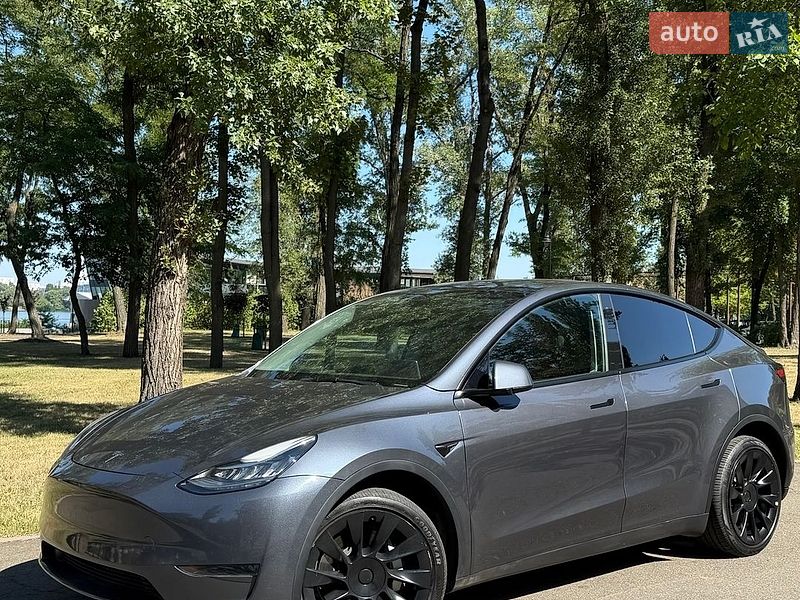 Позашляховик / Кросовер Tesla Model Y 2023 в Києві