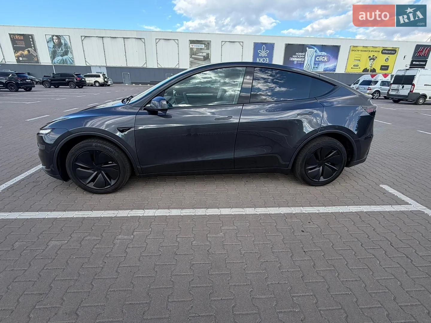2025 Tesla Model Y - мініатюра 5