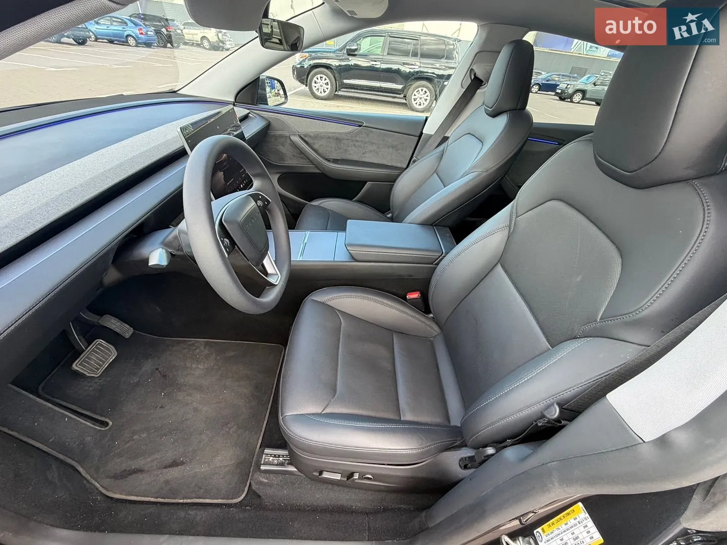 2025 Tesla Model Y - мініатюра 9
