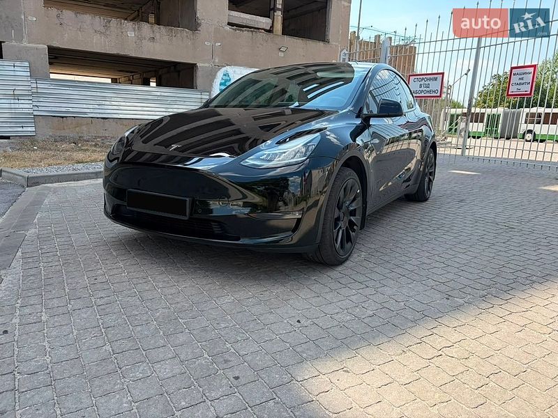 Tesla Model Y 2022