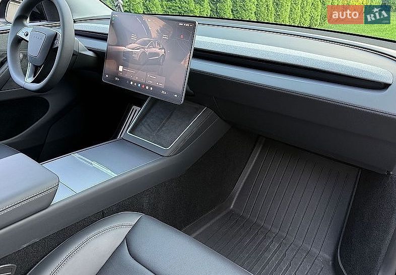 Позашляховик / Кросовер Tesla Model Y 2025 в Одесі