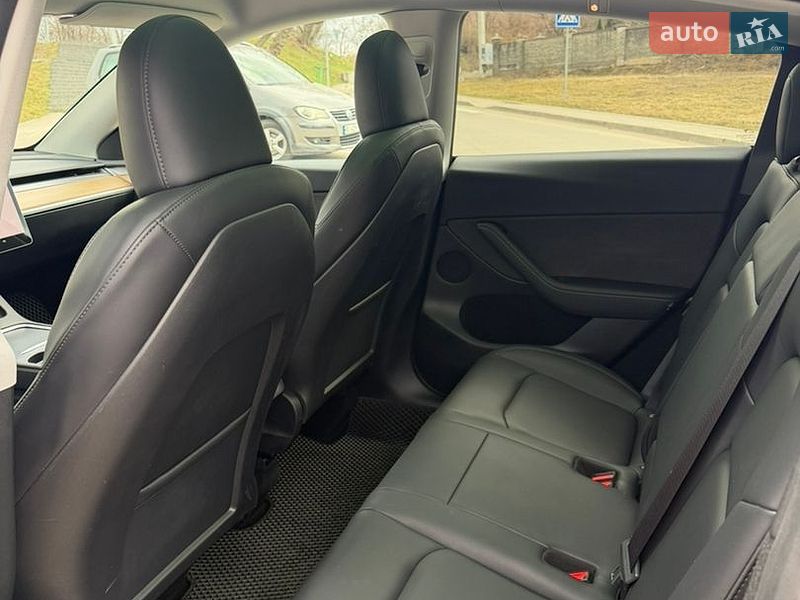 Внедорожник / Кроссовер Tesla Model Y 2024 в Виннице