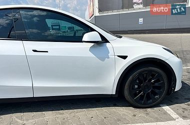 Внедорожник / Кроссовер Tesla Model Y 2023 в Киеве