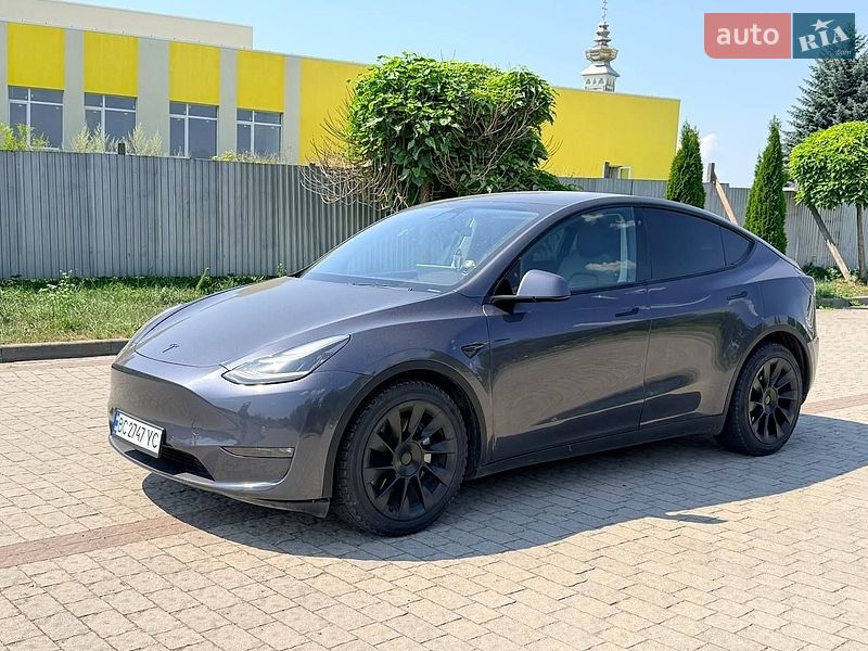 Tesla Model Y 2020
