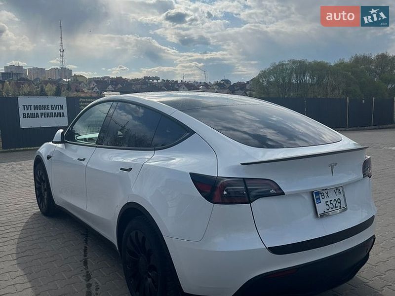 Позашляховик / Кросовер Tesla Model Y 2023 в Хмельницькому