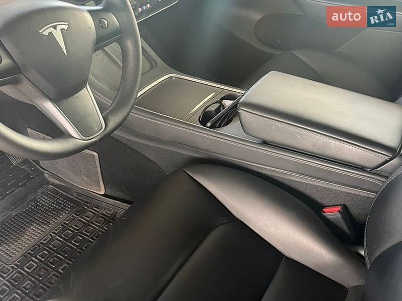 Позашляховик / Кросовер Tesla Model Y 2023 в Хмельницькому