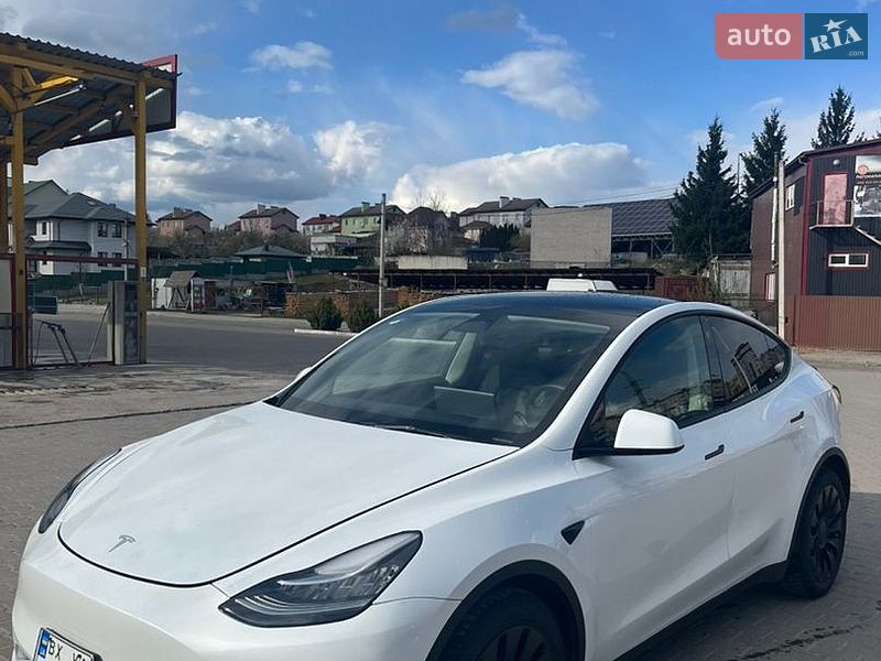 Позашляховик / Кросовер Tesla Model Y 2023 в Хмельницькому