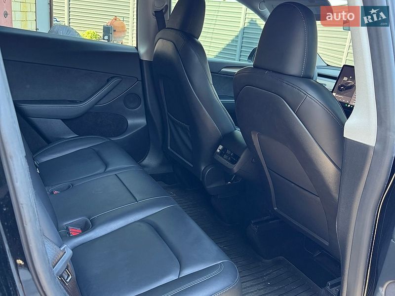 Внедорожник / Кроссовер Tesla Model Y 2023 в Днепре