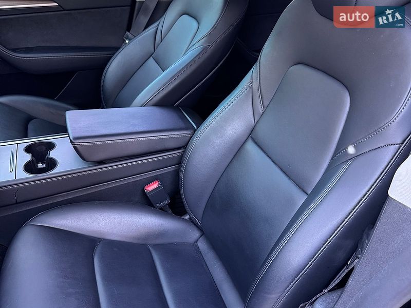 Внедорожник / Кроссовер Tesla Model Y 2023 в Днепре