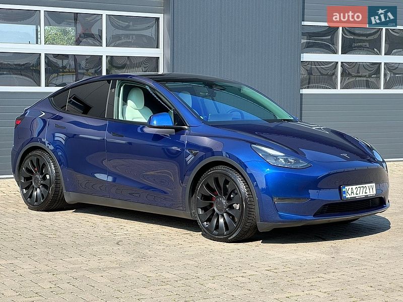Tesla Model Y 2023