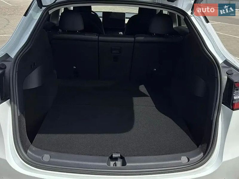 Внедорожник / Кроссовер Tesla Model Y 2022 в Львове