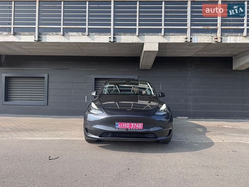 Внедорожник / Кроссовер Tesla Model Y 2024 в Киеве