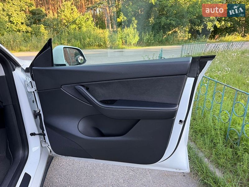 Внедорожник / Кроссовер Tesla Model Y 2020 в Киеве фото 25 Внедорожник / Кроссовер Tesla Model Y 2020 в Киеве