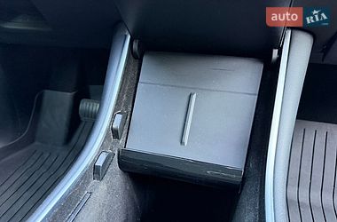 Внедорожник / Кроссовер Tesla Model Y 2020 в Киеве фото 22 Внедорожник / Кроссовер Tesla Model Y 2020 в Киеве