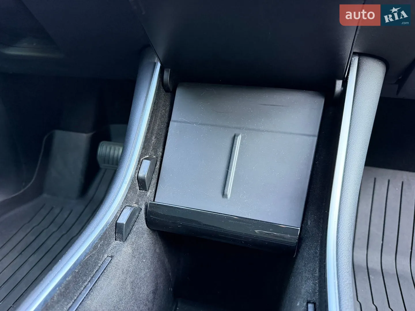 2020 Tesla Model Y - мініатюра 22
