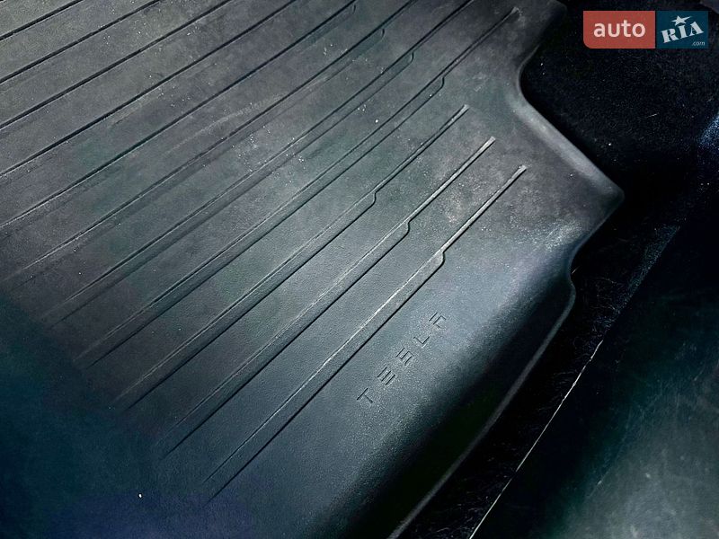Внедорожник / Кроссовер Tesla Model Y 2020 в Киеве фото 29 Внедорожник / Кроссовер Tesla Model Y 2020 в Киеве