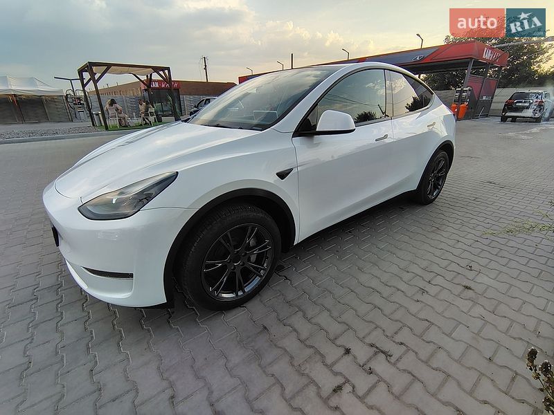 Внедорожник / Кроссовер Tesla Model Y 2024 в Белой Церкви