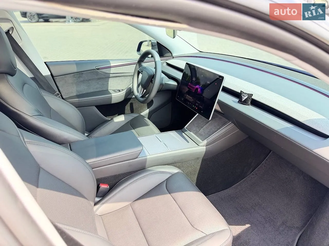 2025 Tesla Model Y - мініатюра 11
