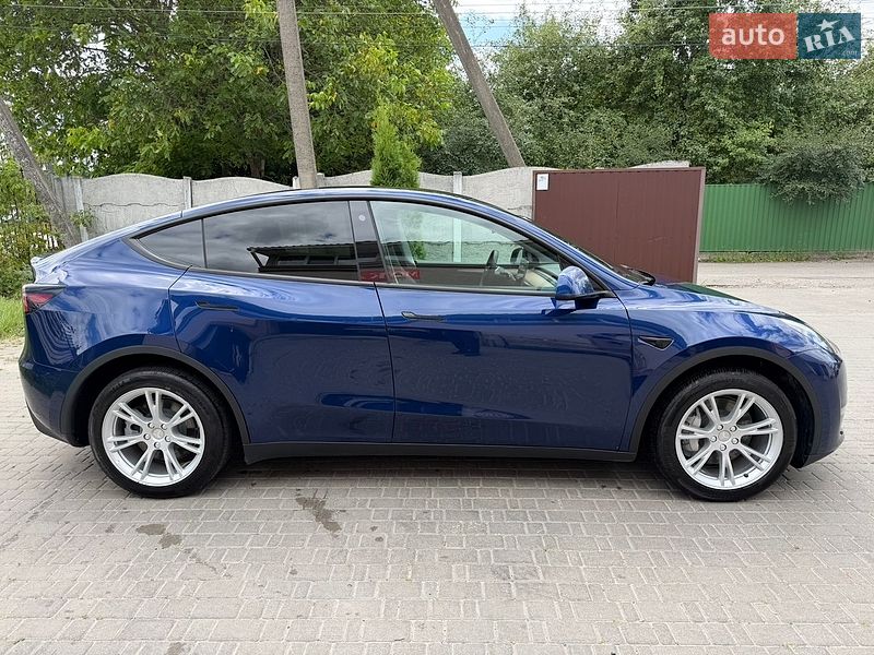 Внедорожник / Кроссовер Tesla Model Y 2023 в Киеве фото 4 Внедорожник / Кроссовер Tesla Model Y 2023 в Киеве