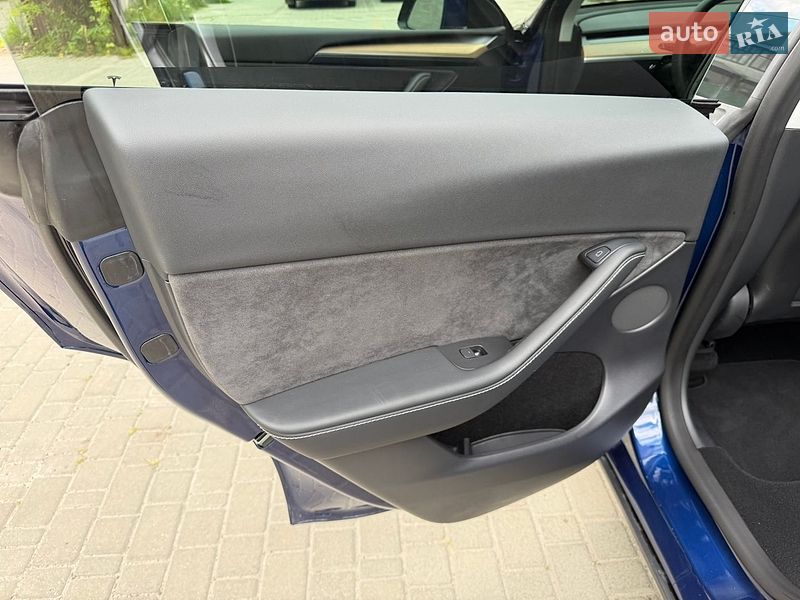 Внедорожник / Кроссовер Tesla Model Y 2023 в Киеве фото 12 Внедорожник / Кроссовер Tesla Model Y 2023 в Киеве