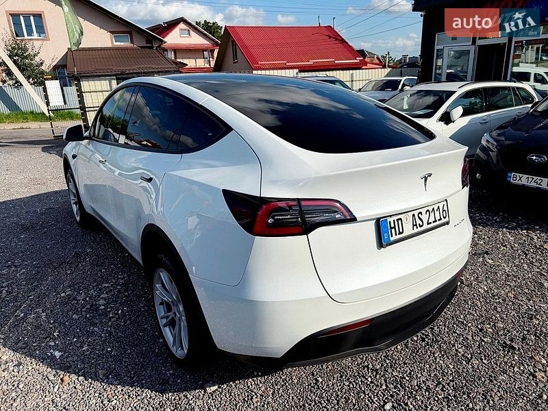 Внедорожник / Кроссовер Tesla Model Y 2023 в Хмельницком