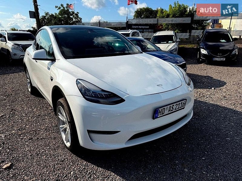 Внедорожник / Кроссовер Tesla Model Y 2023 в Хмельницком